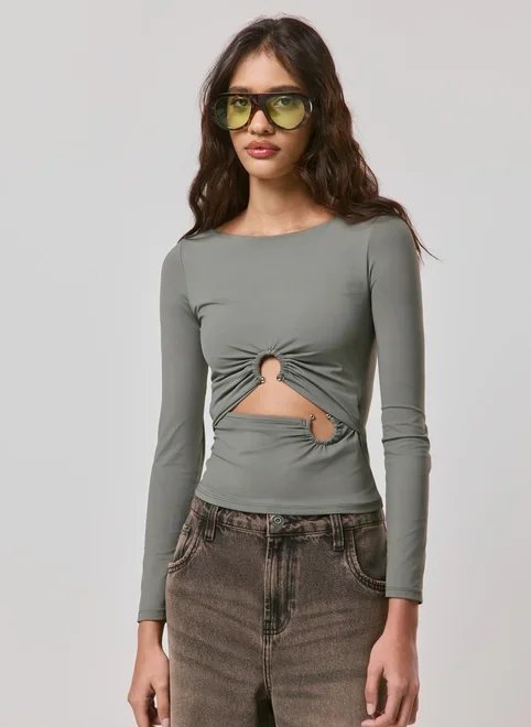 blusa poliamida com argolas blusa poliamida com argolas