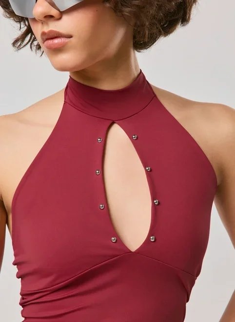 blusa frente única e tachas blusa frente única e tachas