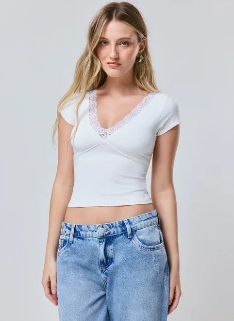 blusa de poliamida decote renda blusa de poliamida decote renda