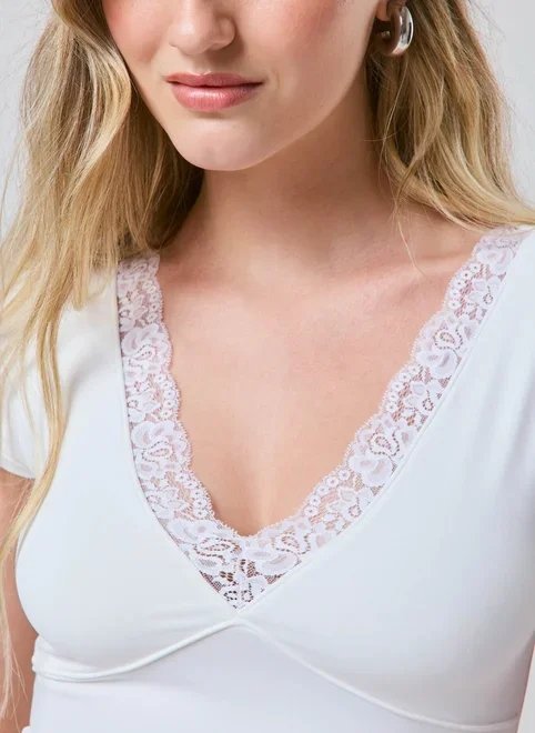 blusa de poliamida decote renda blusa de poliamida decote renda