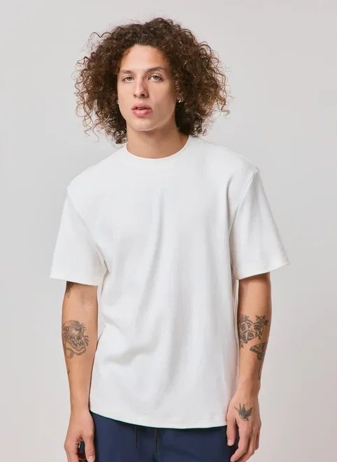 camiseta comfort básica manga curta camiseta comfort básica manga curta