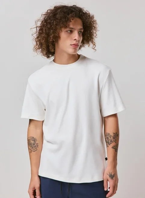 camiseta comfort básica manga curta camiseta comfort básica manga curta