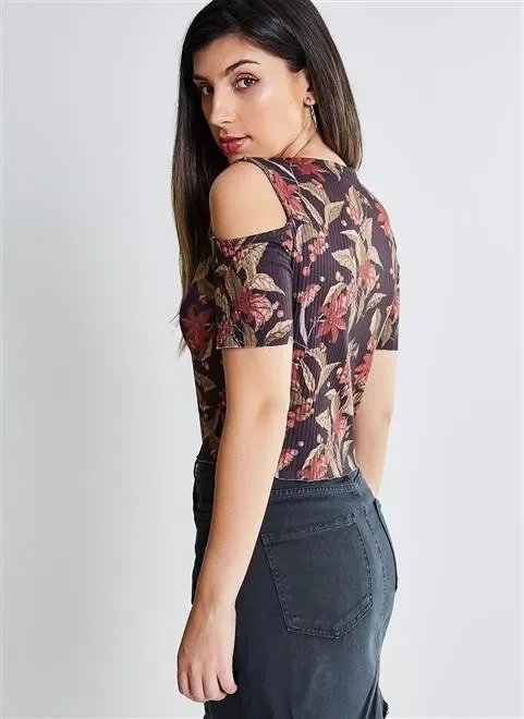 blusa floral ombros de fora blusa floral ombros de fora