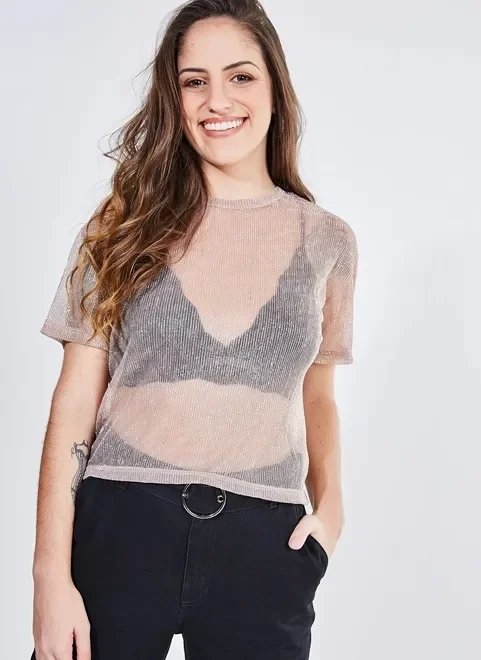 blusa com transparência e fio metalizado blusa com transparência e fio metalizado