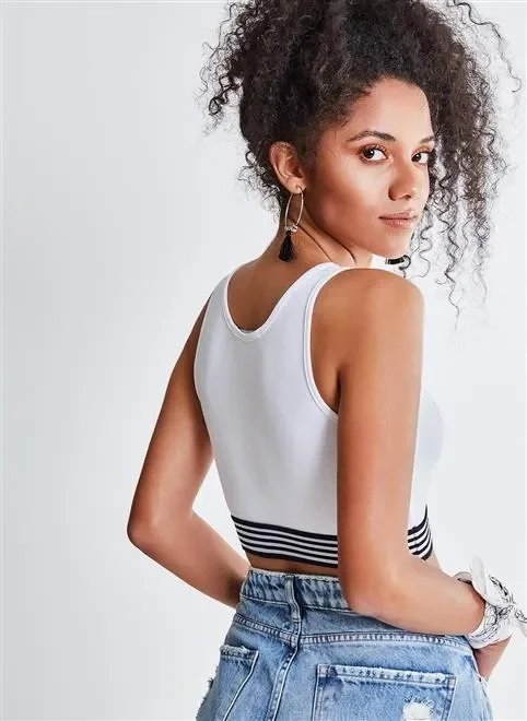 top cropped com listras na barra top cropped com listras na barra