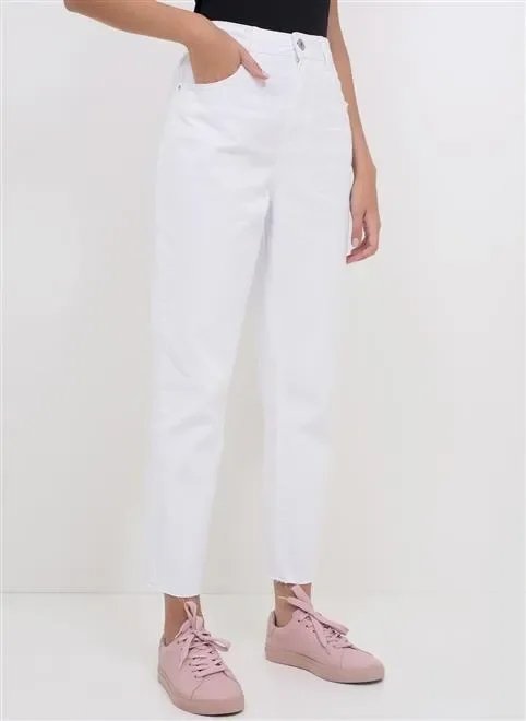 calça mom branca em sarja calça mom branca em sarja