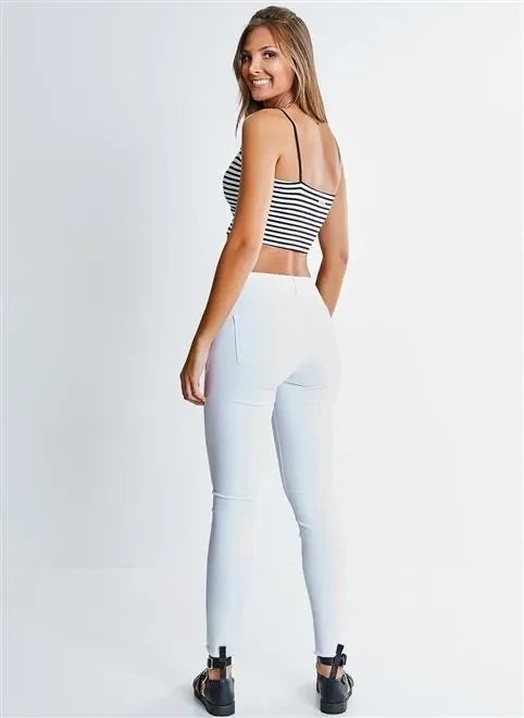 calça skinny com botões calça skinny com botões