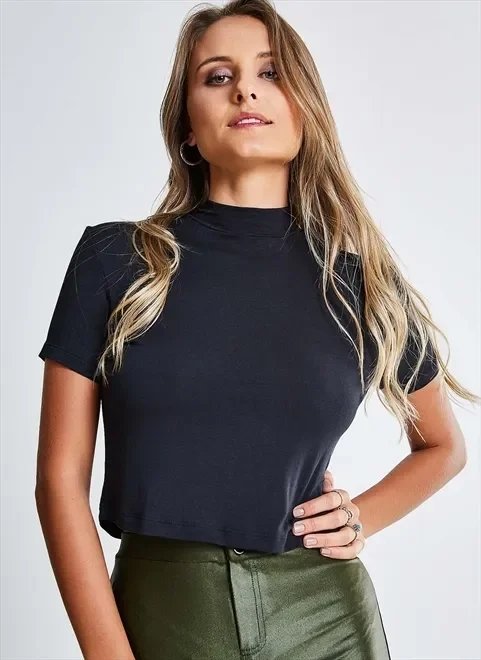 blusa cropped com gola alta blusa cropped com gola alta