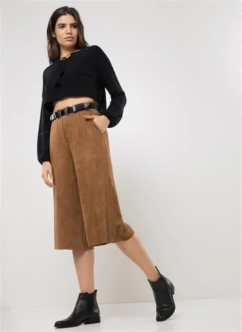 blusa bata com tachinhas blusa bata com tachinhas