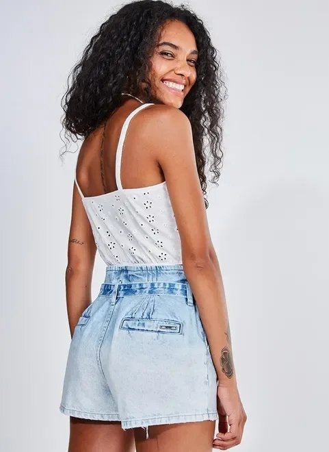 top off-white em tecido devorê top off-white em tecido devorê