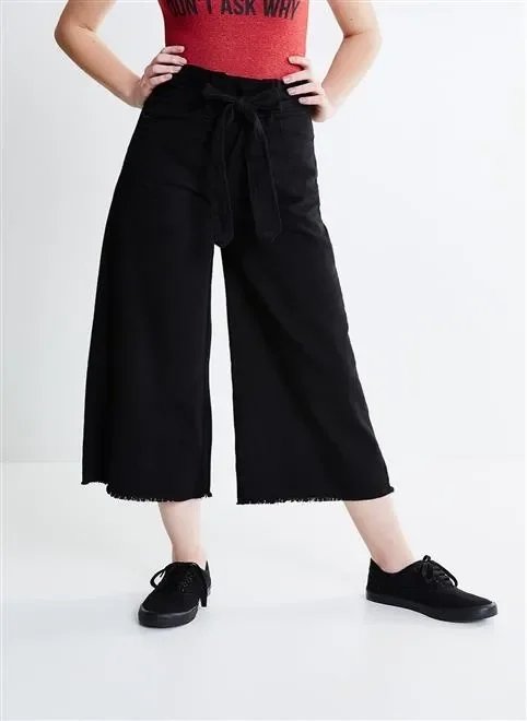 calça clochard pantacourt em sarja calça clochard pantacourt em sarja