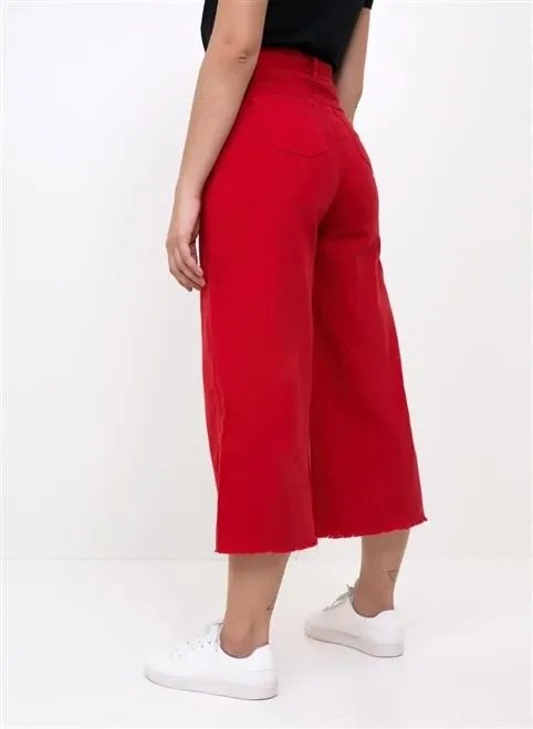 calça pantacourt vermelha em sarja calça pantacourt vermelha em sarja