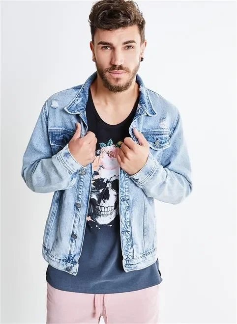 jaqueta jeans puídos com costura zig zag jaqueta jeans puídos com costura zig zag