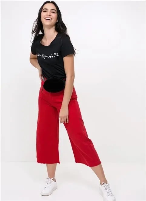 blusa turn off your phone com detalhe em pedraria blusa turn off your phone com detalhe em pedraria