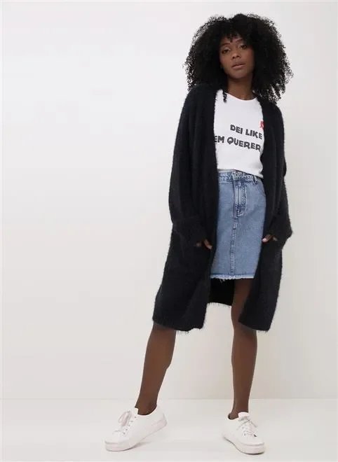 blusa lettering dei like sem querer blusa lettering dei like sem querer