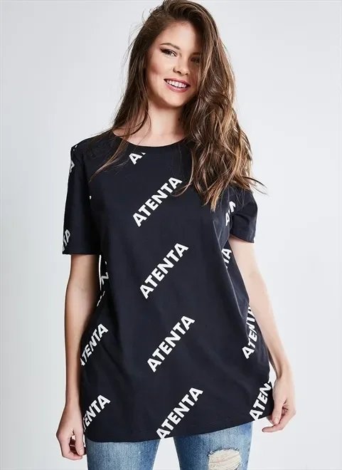 blusa alongada lettering atenta blusa alongada lettering atenta