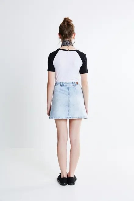 saia em jeans com botões saia em jeans com botões