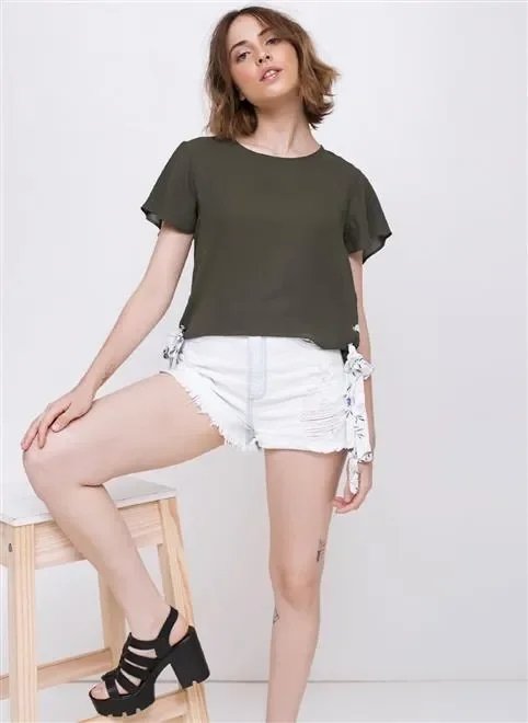blusa com amarração na lateral blusa com amarração na lateral