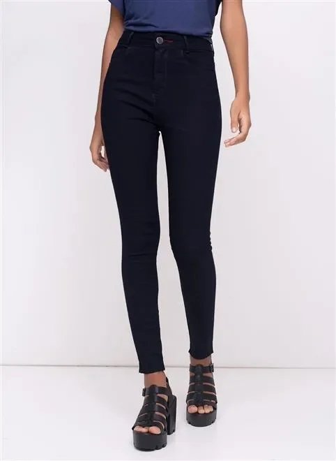 calça cigarrete cintura alta em jeans calça cigarrete cintura alta em jeans