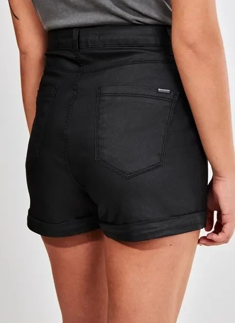 short hot pants em sarja resinada short hot pants em sarja resinada