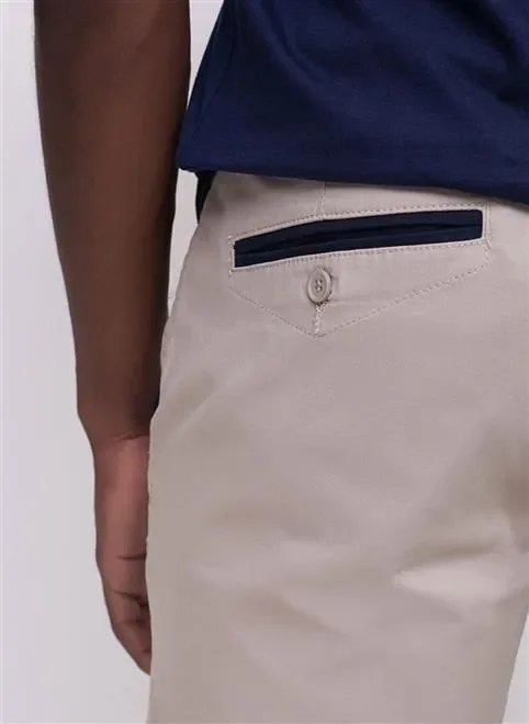 bermuda básica com bolsos bermuda básica com bolsos