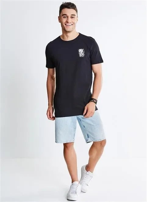 bermuda listrada em jeans claro bermuda listrada em jeans claro