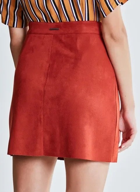 saia em suede com botões saia em suede com botões