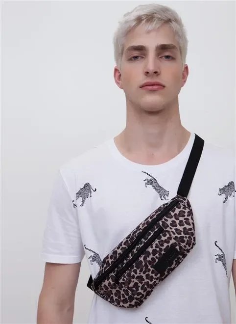 pochete estampada onça pochete estampada onça