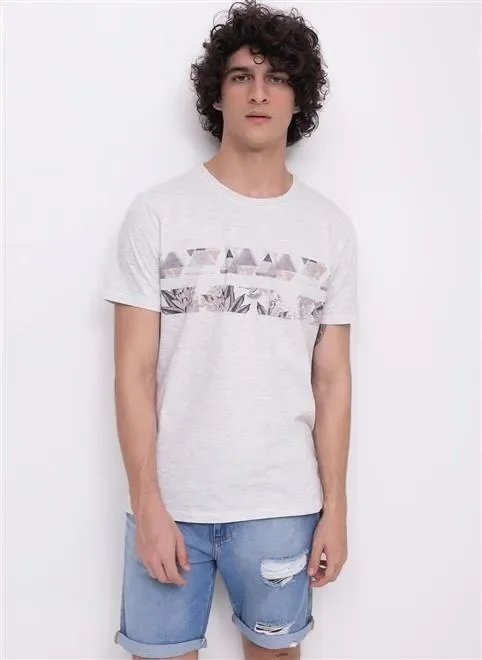 camiseta com faixa floral etnica camiseta com faixa floral etnica