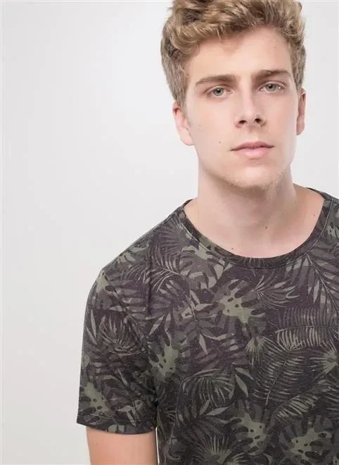 camiseta full folhagem camuflado linho camiseta full folhagem camuflado linho