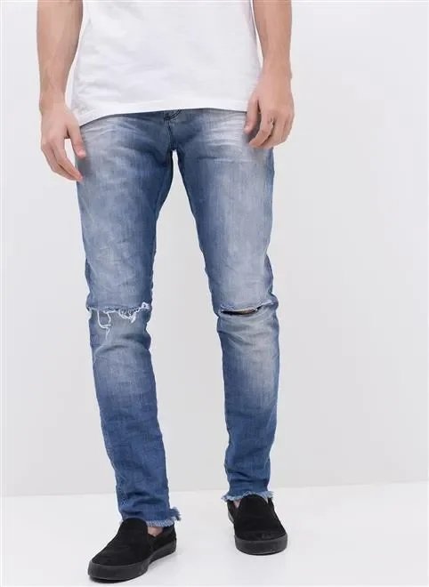 calça 3d com rasgos calça 3d com rasgos
