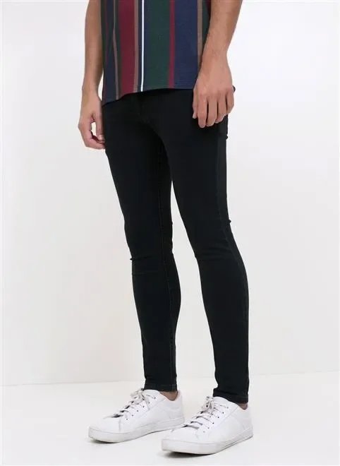 calça super skinny básica em black jeans calça super skinny básica em black jeans