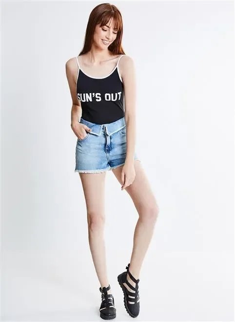 short vintage com barra desfiada short vintage com barra desfiada