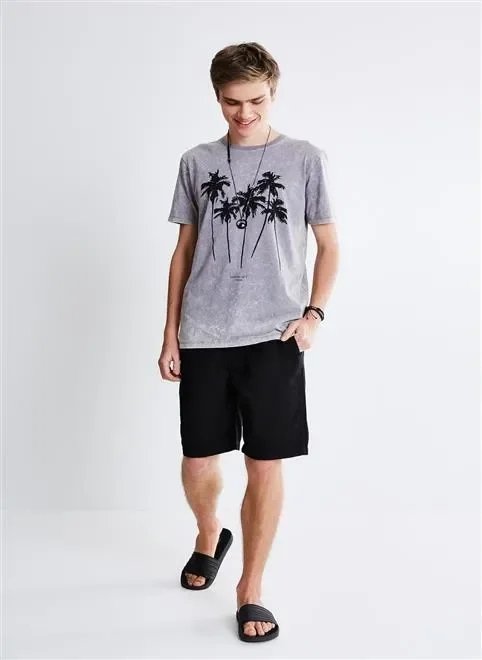 bermuda básica com elástico e cordão interno bermuda básica com elástico e cordão interno