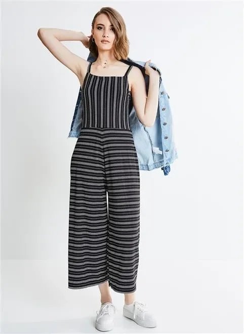 macacão pantacourt listrado macacão pantacourt listrado