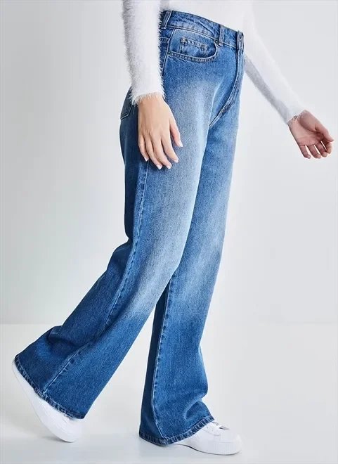 calça pantalona cintura média em jeans calça pantalona cintura média em jeans