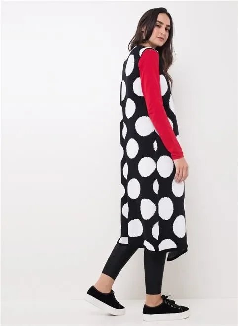 colete longo em retilínea com bolinhas colete longo em retilínea com bolinhas