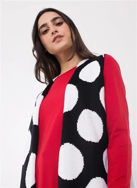 colete longo em retilínea com bolinhas colete longo em retilínea com bolinhas