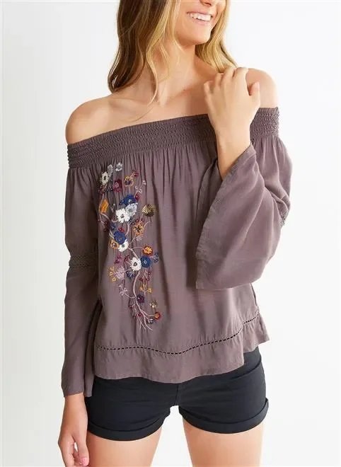 blusa ciganinha com bordado floral blusa ciganinha com bordado floral