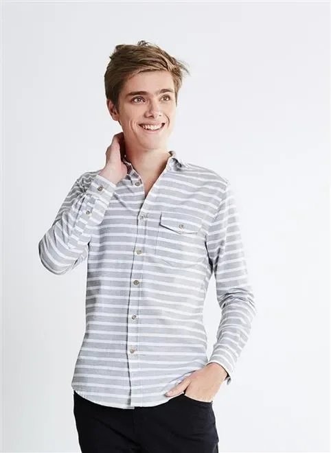 camisa listrada com bolso camisa listrada com bolso