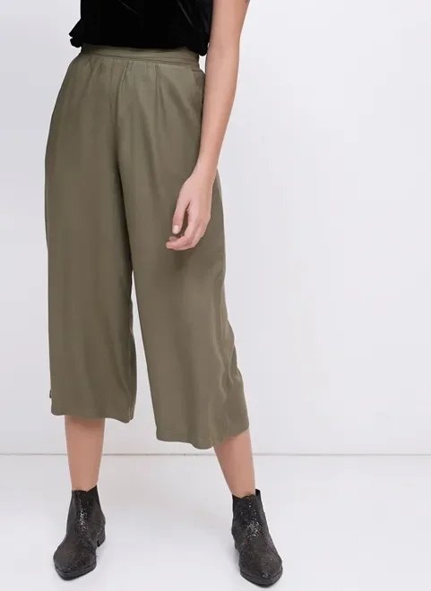 calça pantacourt crepe de viscose calça pantacourt crepe de viscose
