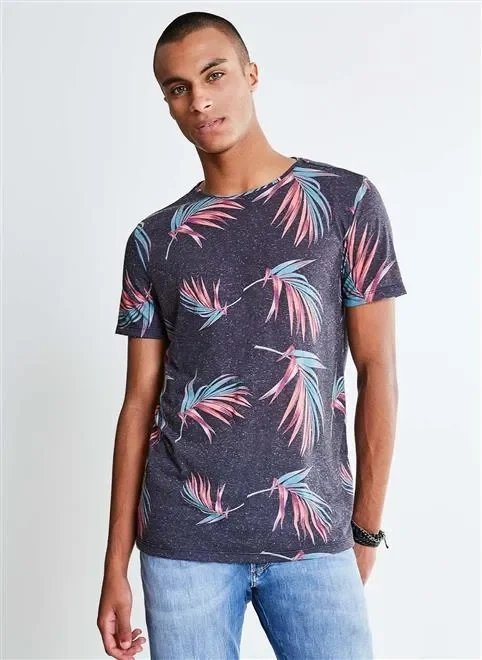 camiseta estampada folhagens camiseta estampada folhagens