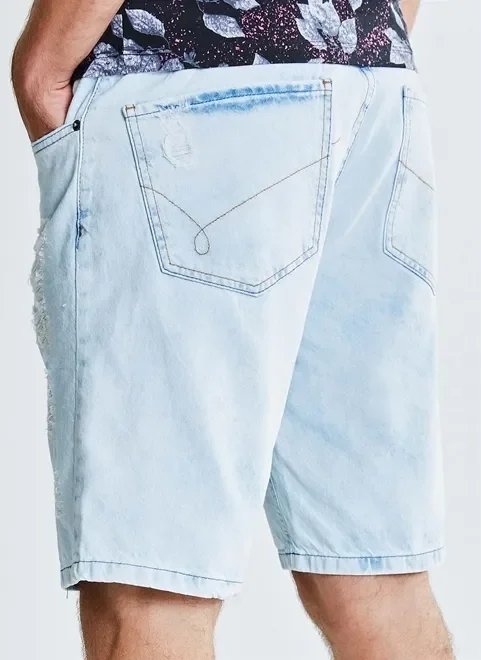 bermuda jeans claro com puídos bermuda jeans claro com puídos