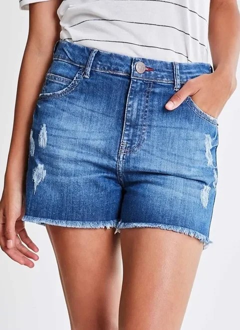 short jeans com barra desfiada short jeans com barra desfiada