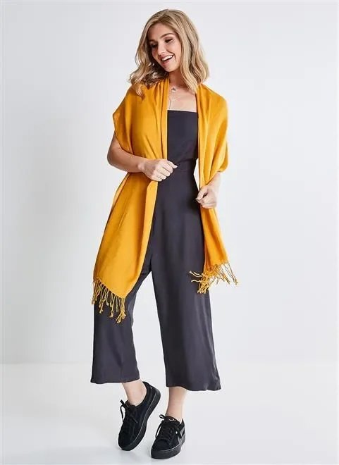 macacão pantacourt com amarração macacão pantacourt com amarração