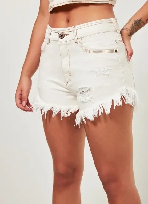 short desfiado de sarja branca short desfiado de sarja branca