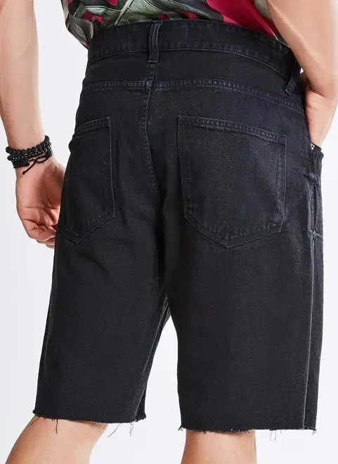bermuda jeans com barra desfiada bermuda jeans com barra desfiada
