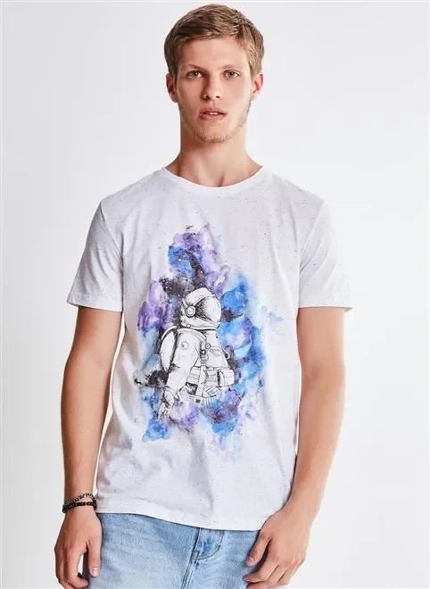 camiseta astronauta aquarelado camiseta astronauta aquarelado