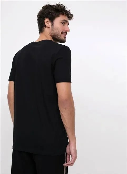 camiseta com estampa soul camiseta com estampa soul